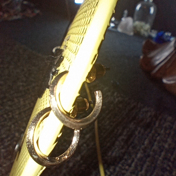 Pretty Heart Necklace + 2 pairs of tiny huggie hoop earrings - Picture 15 of 16